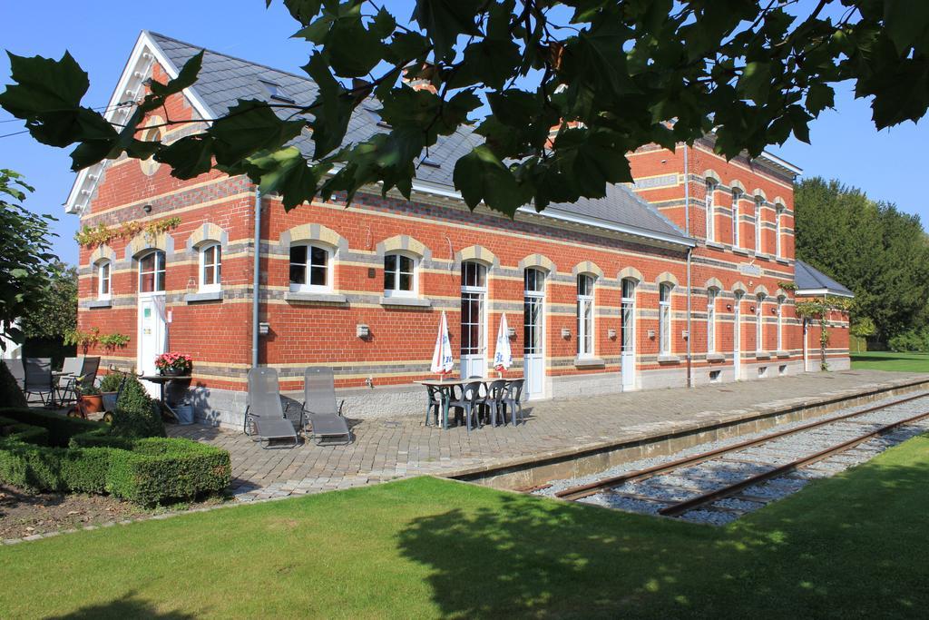 Station Racour Villa Landen Luaran gambar